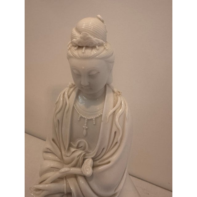 Vintage Blanc De Chine Porcelain Guanyin Statue, 12” For Sale - Image 4 of 10