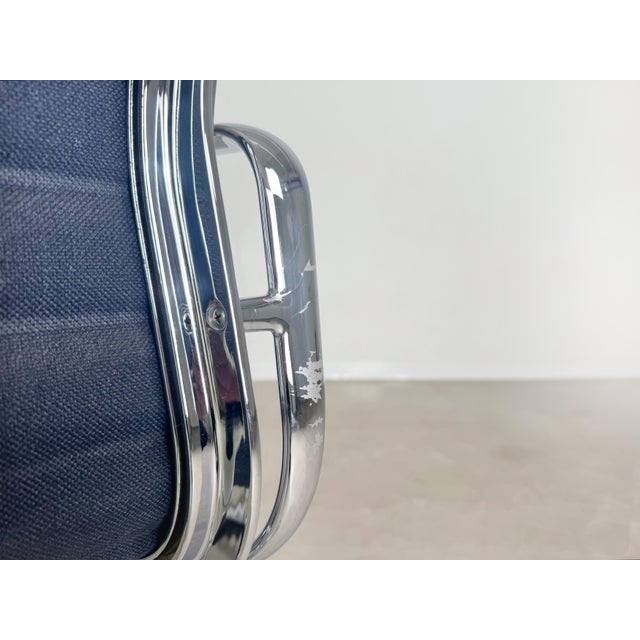 Black EA 119 Office Chair by Charles & Ray Eames for Vitra For Sale - Image 8 of 11