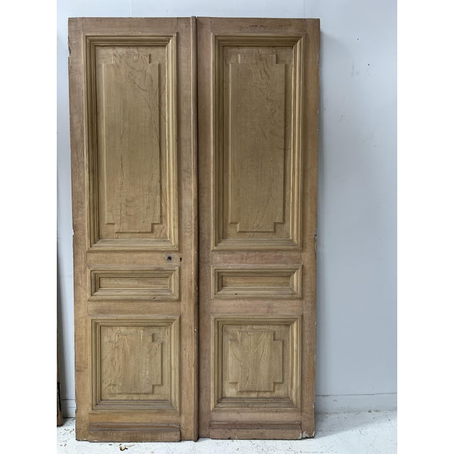 Haussmannian Double Passage Doors in Patinated Oak, 1800s, Set of 2 For Sale - Image 13 of 18
