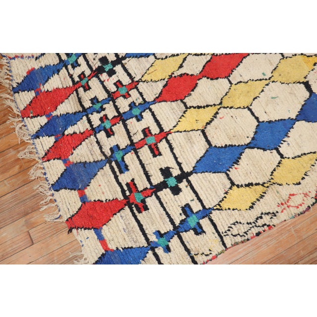 Mid 20th Century Beni Ourain Moroccan Rug For Sale - Image 4 of 18