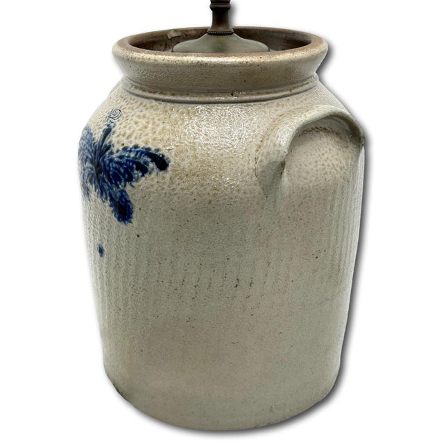 Nice Antique 1870s American Blue Butterfly Decorated 2 Gallon Stoneware Storage Jar - Table Lamp Base Conversion For Sale - Image 4 of 18