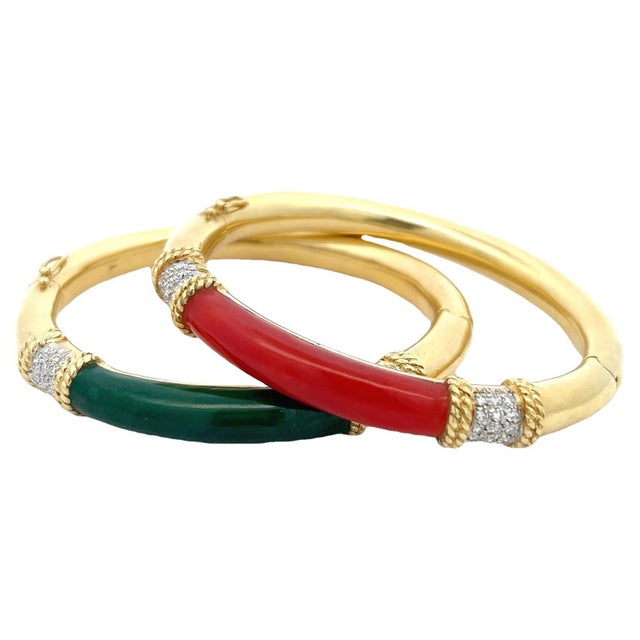 Estate Pair of 18K Yellow Gold Coral, Green Onyx & Diamond Bangle Bracelets For Sale