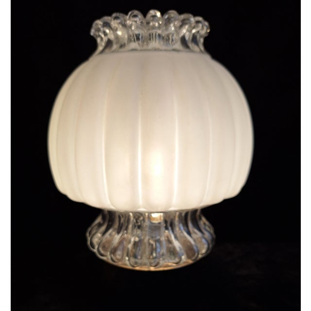 Vintage Table Lamp with Chrome-Plated Metal Base and Relief Glass Shade by Graewe, 1970s, in Very Good conditions....