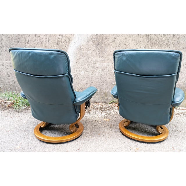 Stressless Leather Armchairs by Ekornes, Norway, 1980, Set of 2 For Sale - Image 4 of 14