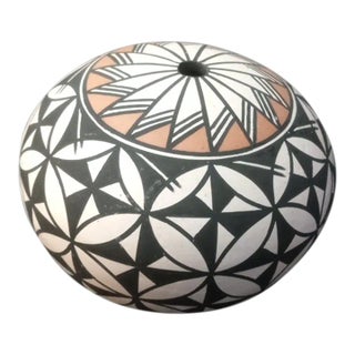 1970s Signed Marcella Augustine Handmade Acoma Pueblo Seed Jar From Nm For Sale