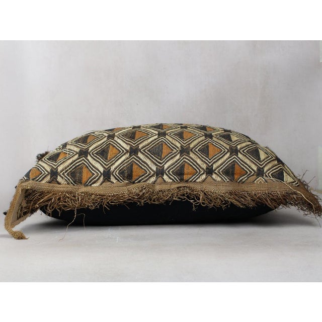 Vintage Showa Cloth Cushion For Sale - Image 3 of 5