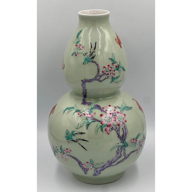 Celadon Qing Dynasty Chinese Porcelain Double-Gourd Celadon Vase Qianlong Seal For Sale - Image 8 of 9