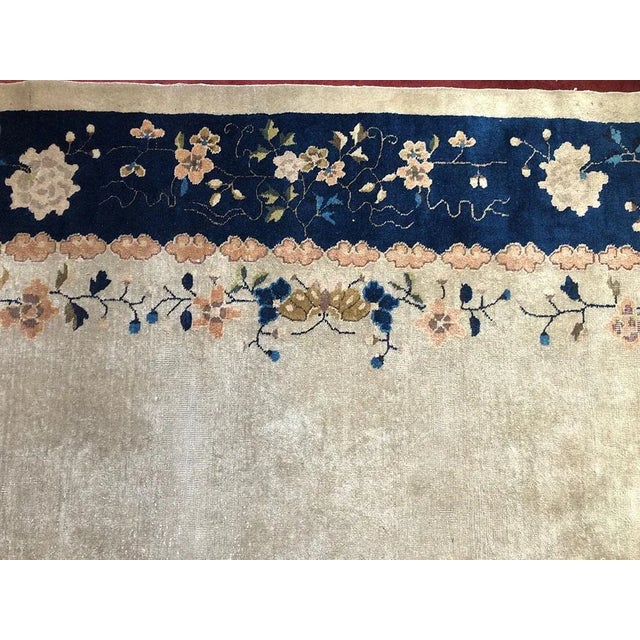 Art Deco 1930s Vintage 8' X 10' Plain Field Art Deco Chinese Rug For Sale - Image 3 of 10