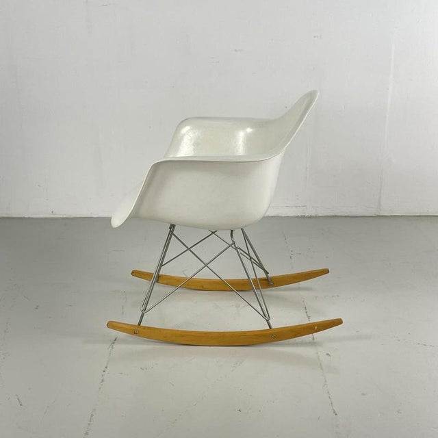 White RAR Rocking Chair by Charles and Ray Eames for Herman Miller, 1950s For Sale - Image 6 of 12