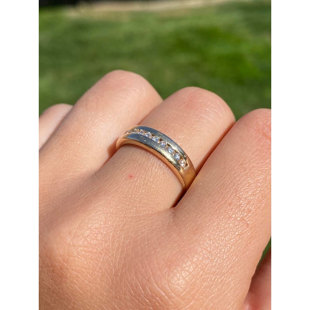 Contemporary The Vittoria: Unisex 14K Yellow Gold Band set with Diamonds For Sale - Image 3 of 11
