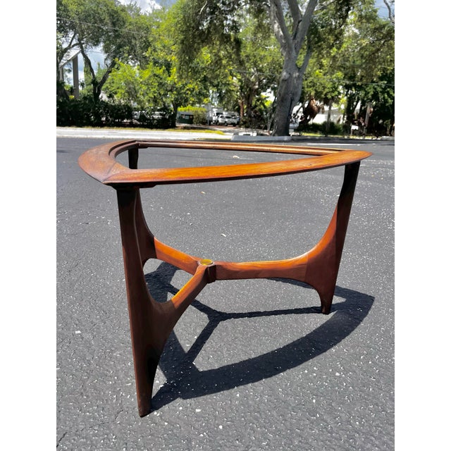 Brown Mid Century Modern Triangle Side Table | Silhouette Series by Lane For Sale - Image 8 of 12
