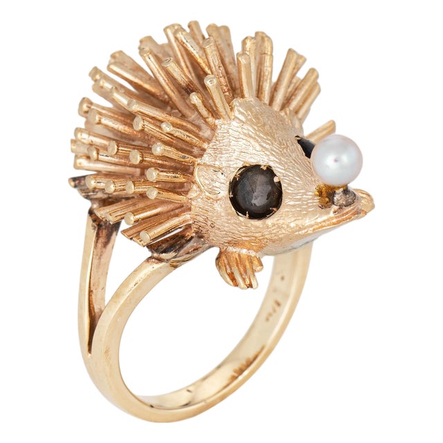70s Vintage Hedgehog Ring 14k Yellow Gold Pearl Sapphire Eyes Sz 4.5 Jewelry For Sale