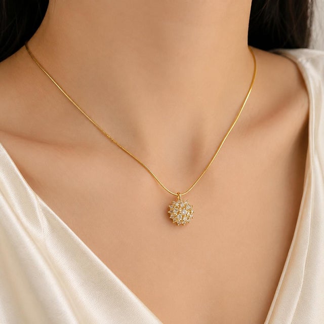 14K Yellow Gold Diamond Heart Pendant Elegant 14K Yellow Gold Diamond Heart Pendant featuring 21 brilliant round D/VS...
