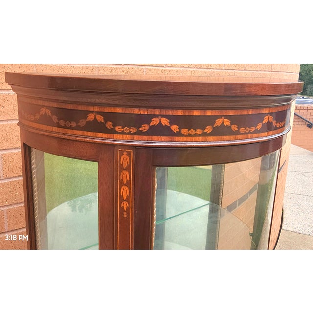 Brown Early 20th Century Italian Louis XV Style Marquetry Inlaid Mahogany Vitrine Cabinet For Sale - Image 8 of 12