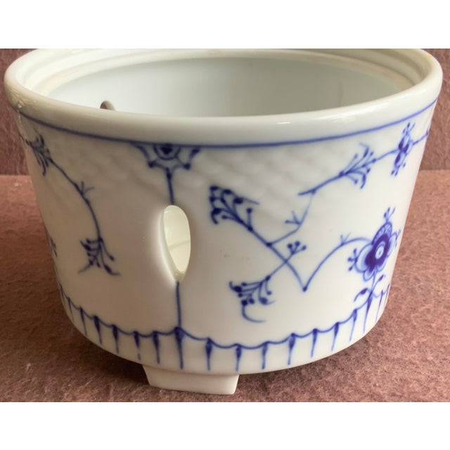 1960s Bing & Grondahl Porcelain Teapot Warmer 397 For Sale In Naples, FL - Image 6 of 7