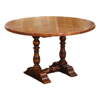 Mid-Century French Louis XIII Style Walnut Round Dining Table For Sale