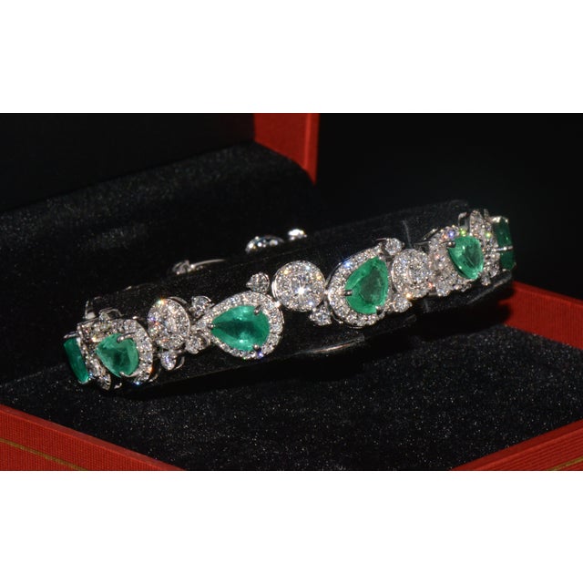 Late 20th Century Gia Natural 15cts Brazilian Emerald Diamond 18k White Gold Bracelet For Sale - Image 11 of 13