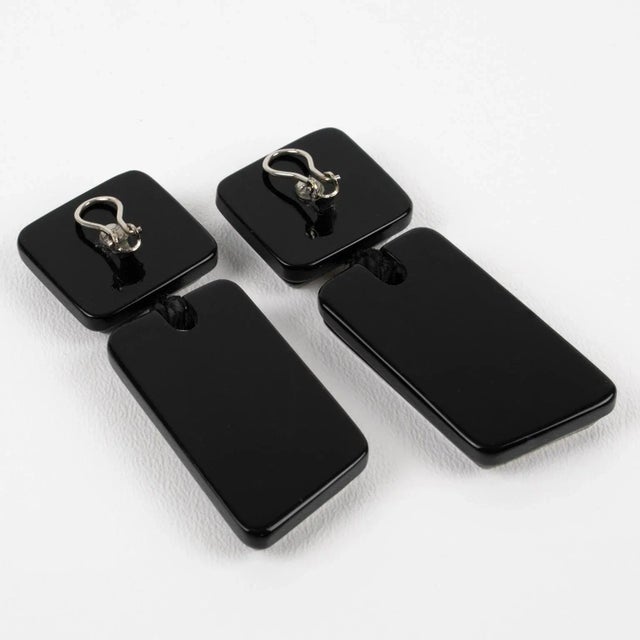 Anne and Frank Vigneri Black Lucite and Sterling Silver Dangle Pair of Clip Earrings For Sale - Image 4 of 5