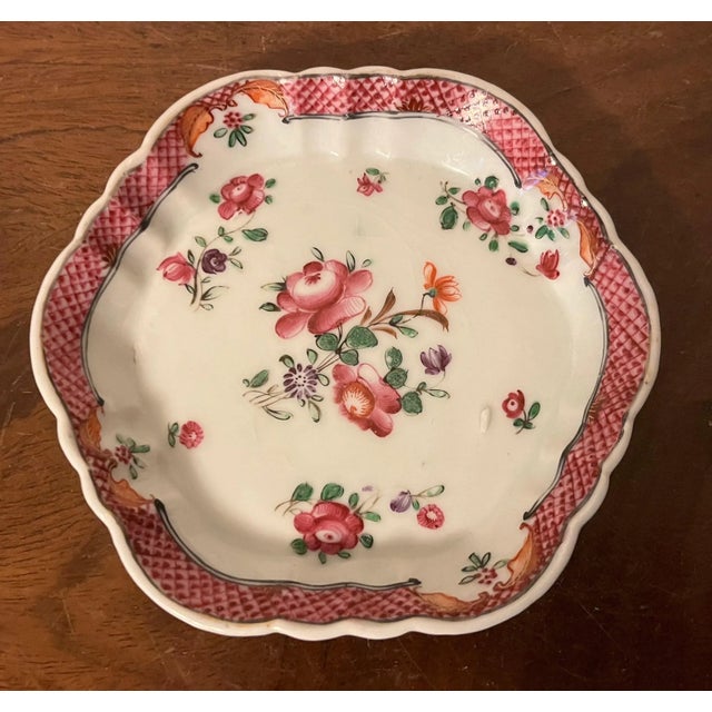 18th Century Chinese Export Porcelain Famille Rose Hexagonal Tea Pot Stand For Sale - Image 9 of 10