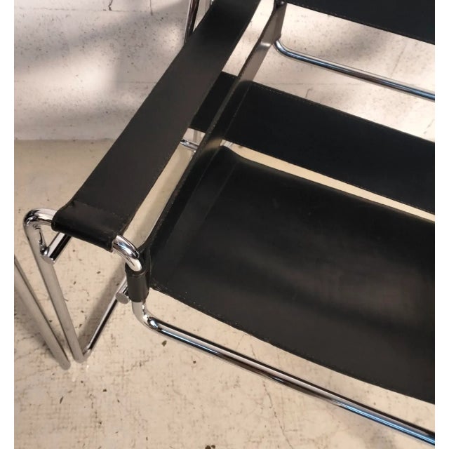 Wassily Chairs in Steel Chrome and Leather by M. Breuer for Gavina, 1970s, Set of 2 For Sale - Image 15 of 17