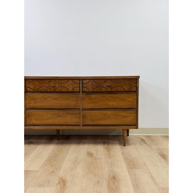 Wood Vintage MCM Bassett Style Nine Drawer Dresser With Wood Inlays Collectable Retro For Sale - Image 7 of 18