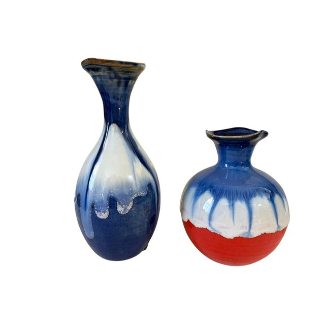 2000 - 2009 Chinoiserie Contemporary Shiwan Stoneware Pottery Set of Two Vases For Sale - Image 5 of 6