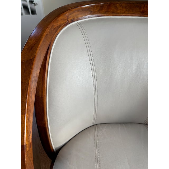 Contemporary Late 20th Century Bone-Colored Leather Easy Chairs With Walnut Legs and Arms For Sale - Image 3 of 5