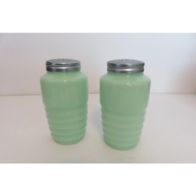 Jadeite Jeannette Ribbed Beehive Salt & Pepper Shakers Vintage / 2 For Sale - Image 9 of 9