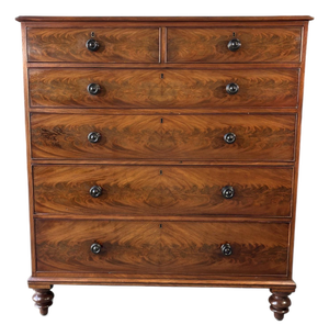 An Antique 19th Century Chest of 6 Drawers / Dresser