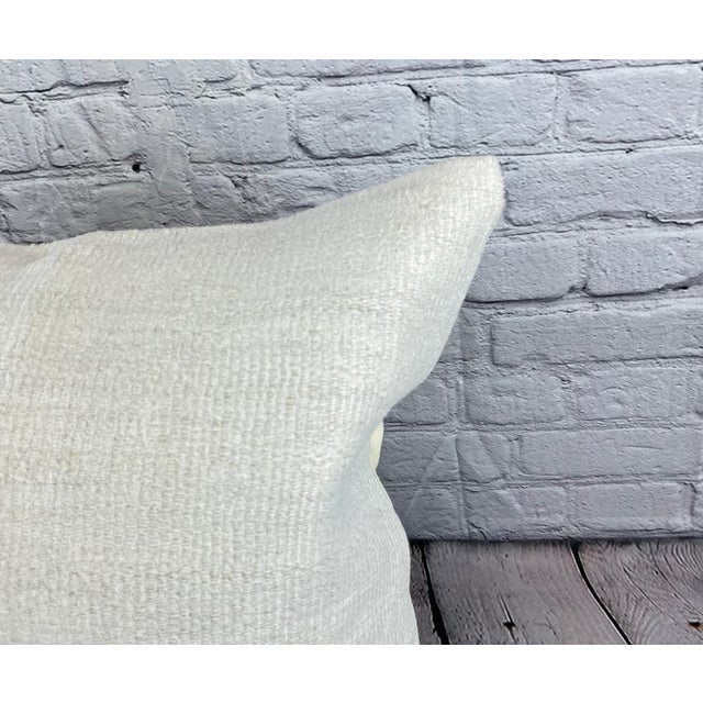 Turkish 20 x 20 Hemp Pillow Turkish Cushion Natural Grayish White Pillow Cushion Cover For Sale - Image 3 of 4