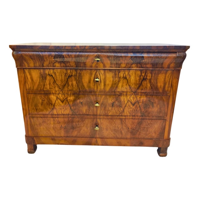 19th Century Large Biedermeier 4-Drawer Walnut Chest of Drawers For Sale