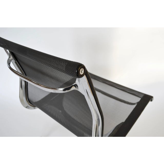 Model EA 107 Swivel Office Chair in Steel by Charles & Ray Eames for Vitra, 1958 For Sale - Image 6 of 10