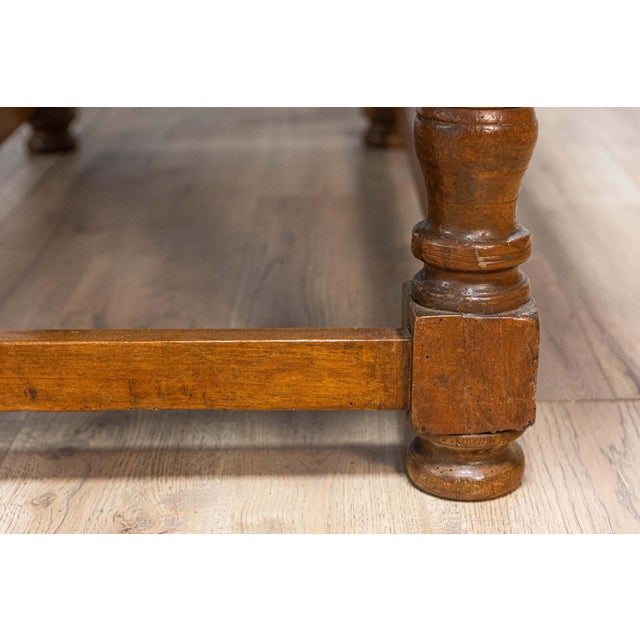 Tuscan 1790s Walnut Refectory Table with Carved Scoop Motifs and Turned Legs For Sale - Image 9 of 18