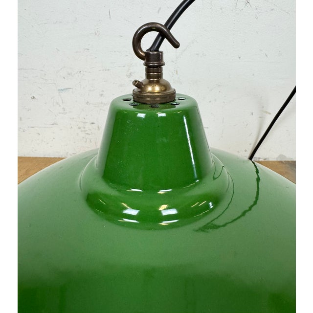 Industrial British Green Enamel Factory Pendant Lamp, 1960s For Sale - Image 11 of 15
