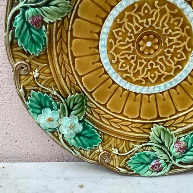 Rare Large Majolica Yellow Strawberries Platter Sarreguemines, circa 1880