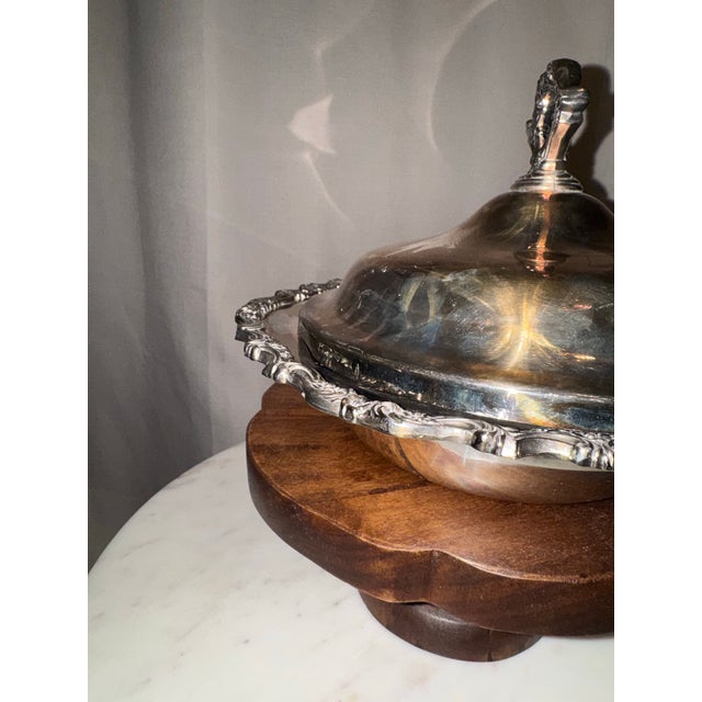 Oneida Vintage Webster Wilcox / Oneida Silver-Plated Chafing Dish Pan & Lid With Wood Handle For Sale - Image 4 of 11