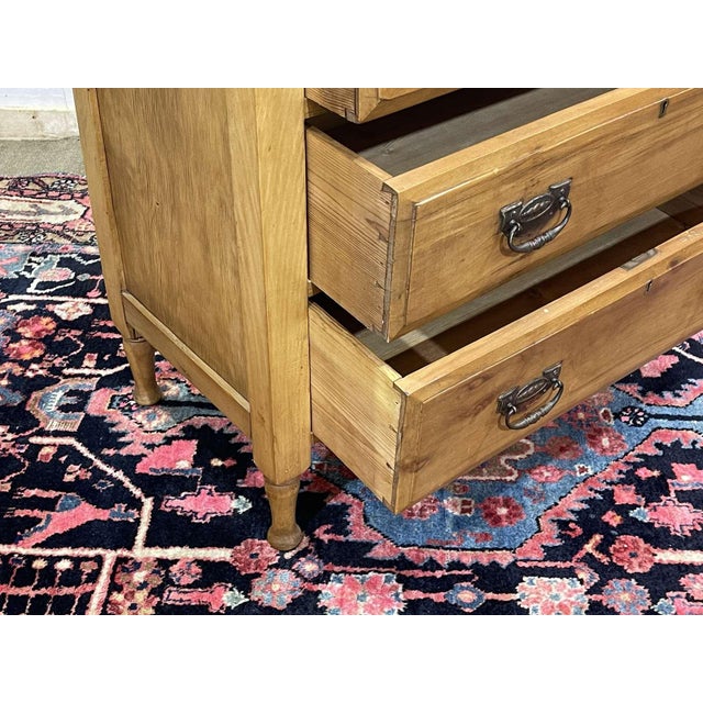 Brown English Walnut Chest of Drawers, Early 20th Century For Sale - Image 8 of 17