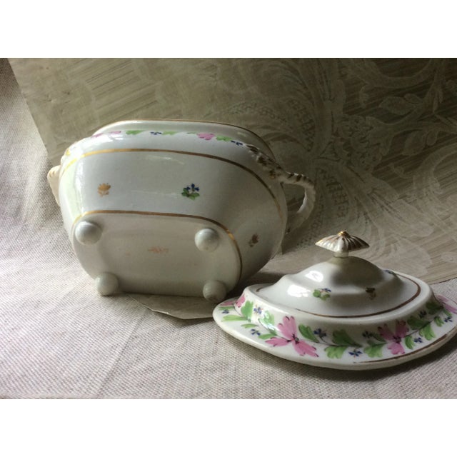 18th Century English Porcelain Small Tureen - Hand-Painted Circa 1800 For Sale - Image 5 of 10