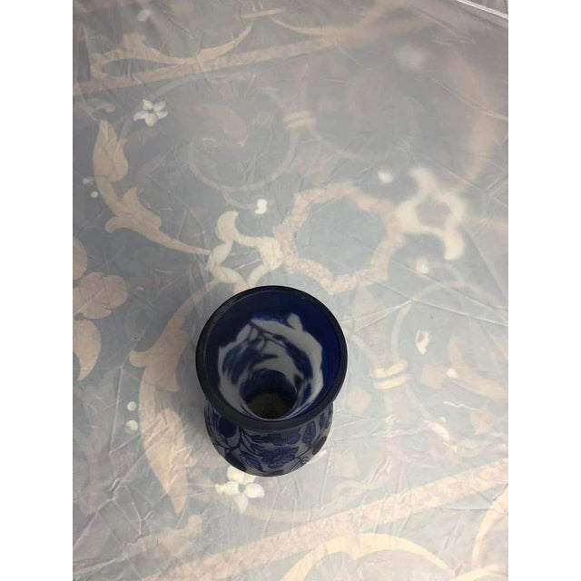 French Art Nouveau Cameo Style Vase by Gallé, 20th Century For Sale - Image 9 of 11