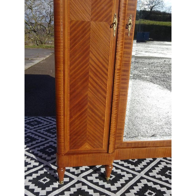 1920s Louis XVI Wardrobe in Marquetry and Bronze, 1920s For Sale - Image 5 of 18