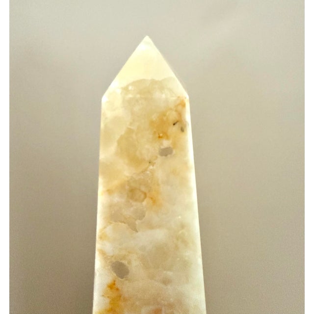 Hollywood Regency Pair of Vintage Sculptural Onyx Obelisks For Sale - Image 3 of 6
