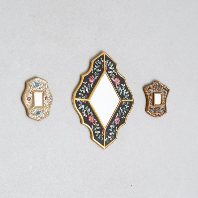 Mid-Century Peruvian Hand-Painted Wooden Wall Mirrors, 1960s, Set of 3 For Sale - Image 4 of 12