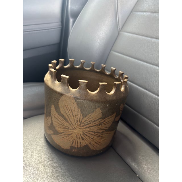 Robert Maxwell 1960s Robert Maxwell Signed Planter. Rare Shape For Sale - Image 4 of 5