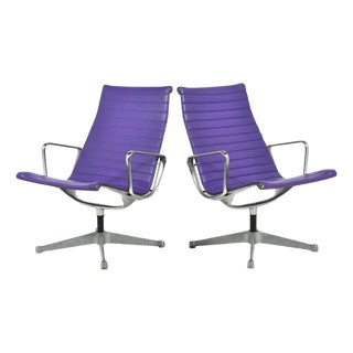 Eames Aluminum Group Lounge Chairs by Herman Miller (Pair in Purple) For Sale