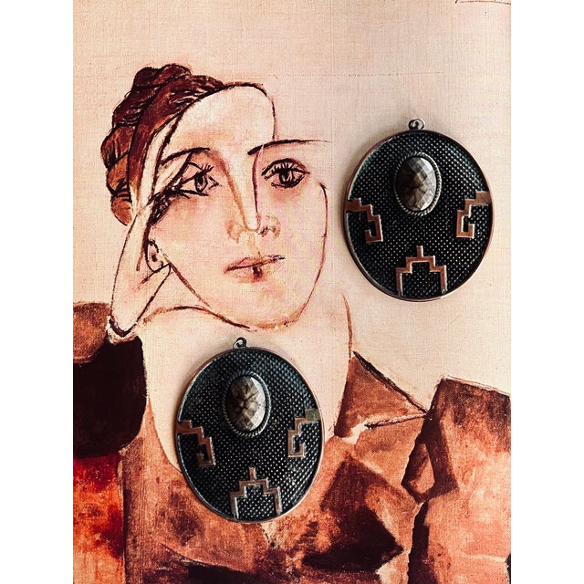 Black Pair of Vintage 1980s Art Deco Revival Earrings For Sale - Image 8 of 9