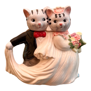 Vintage Oci Omnibus "Wedding Cats" (Or "Bride and Groom Cats") Ceramic Novelty Teapot.