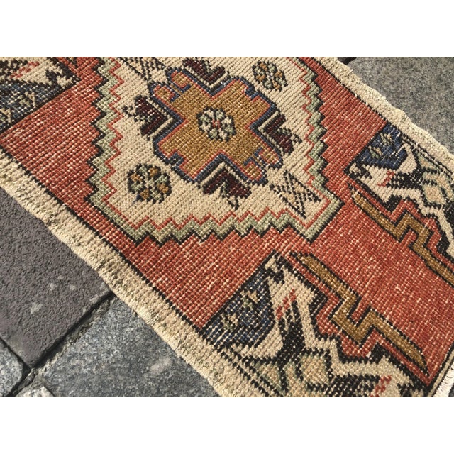 Art Deco Oushak Vintage Rug-1′7″ × 2′10″ For Sale - Image 3 of 6