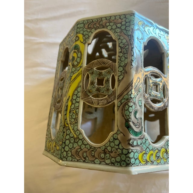 17th Century Beautiful Chinese Porcelain Incense Burner - Censer For Sale - Image 9 of 12