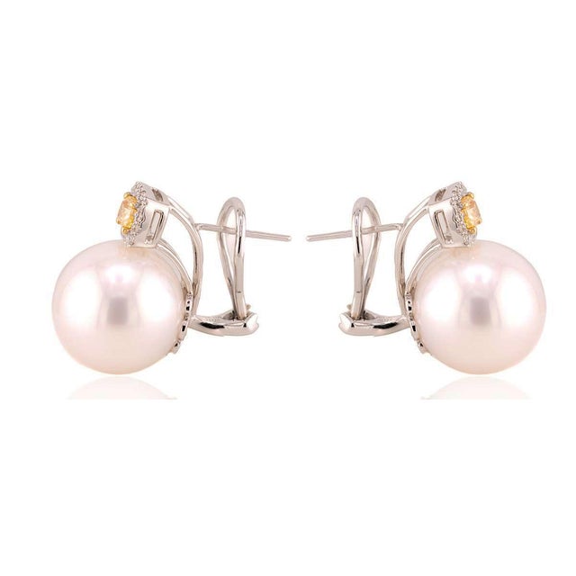 Contemporary 18k South Sea Pearl & Yellow DIamond Earrings, A Pair For Sale - Image 3 of 3