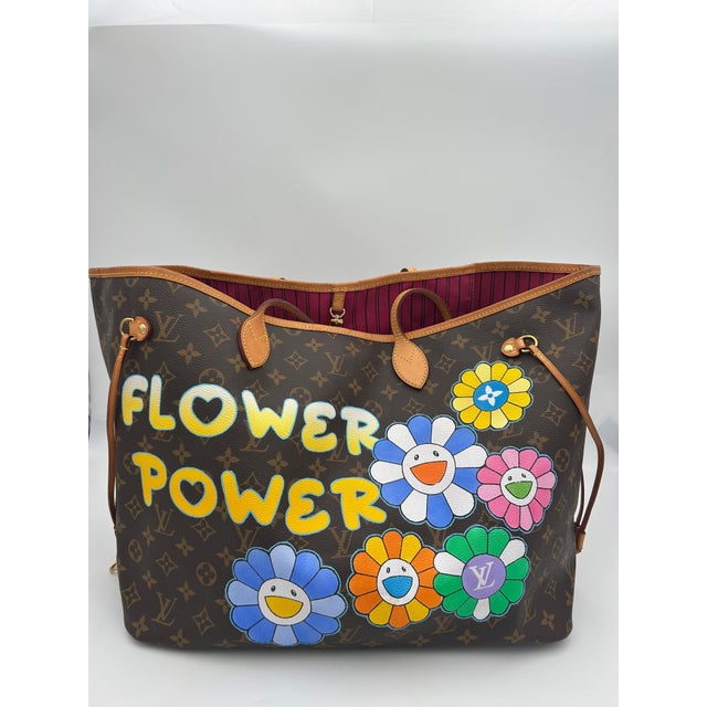 Louis Vuitton Neverfull GM Patbo. Please note this item is in good condition with minor wear consistent with age and use....